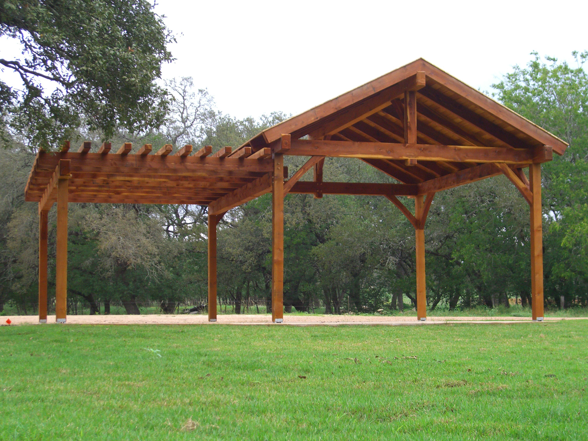 King-Post-Pavilion-Pergola-Oak-cover-timberworks